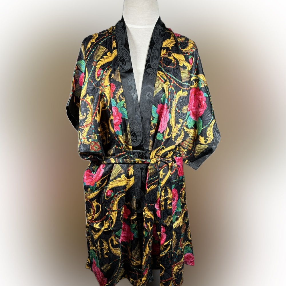 💕Vintage💕 Circa 2000 Floral Satin Belted Kimono Robe
